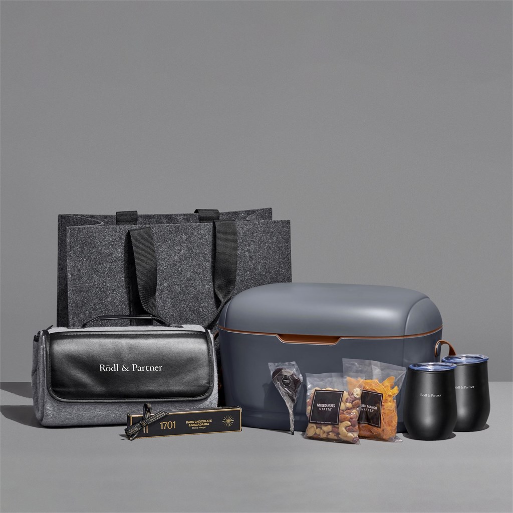 Yatta Lavish Leisure Hamper - Image 12