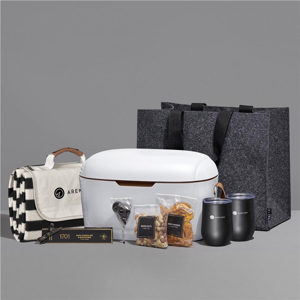 Yatta Outdoor Indulgence Hamper - Image 16